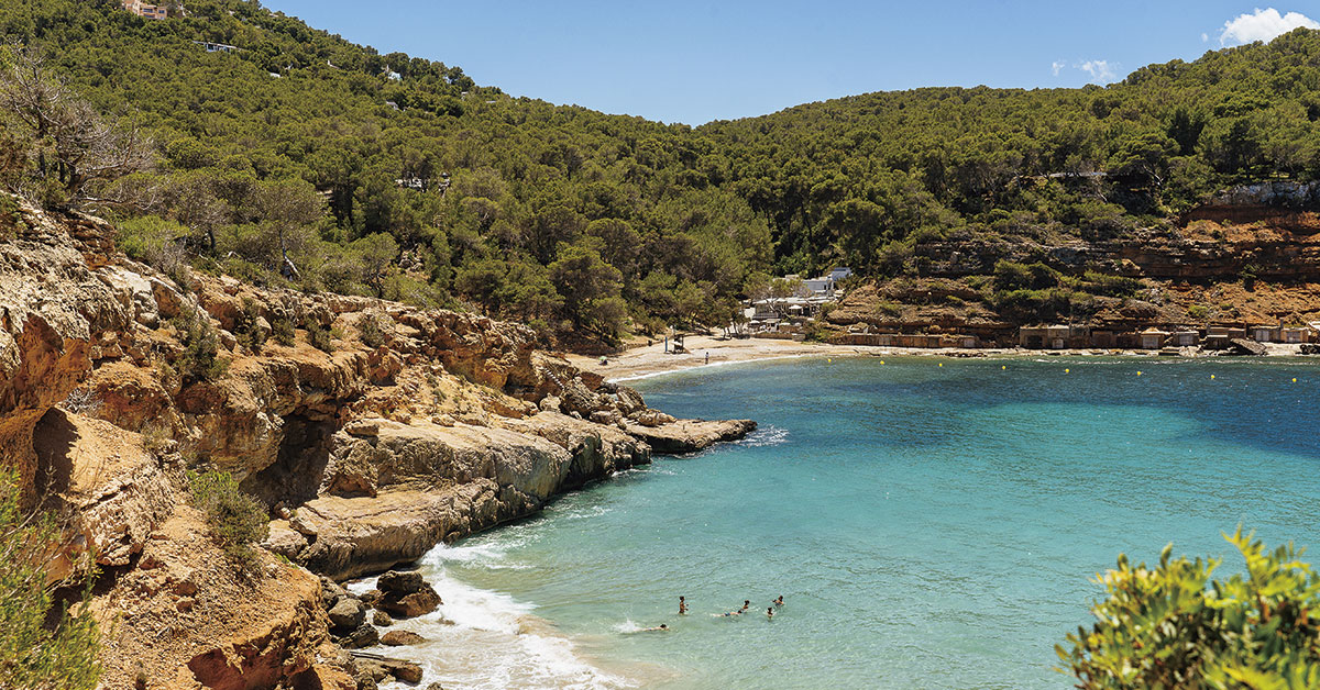 cala salada en san antonio